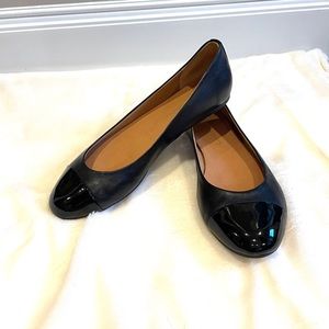 Like New FRANCO SARTO patent flats.
